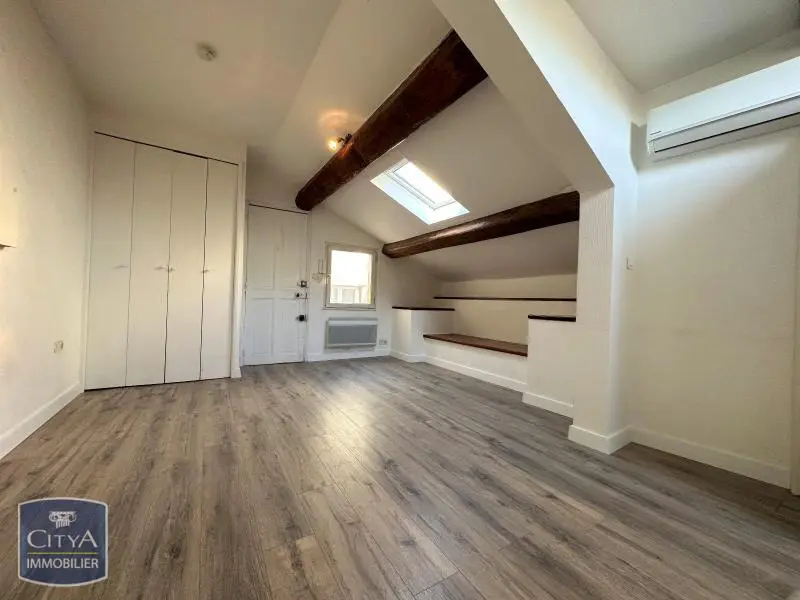 Photo 2 Appartement 1 pièce 21.76m²