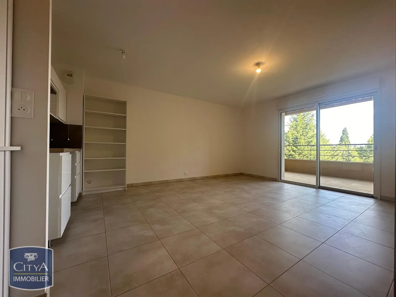 Photo 2 Appartement 1 pièce 35.74m²