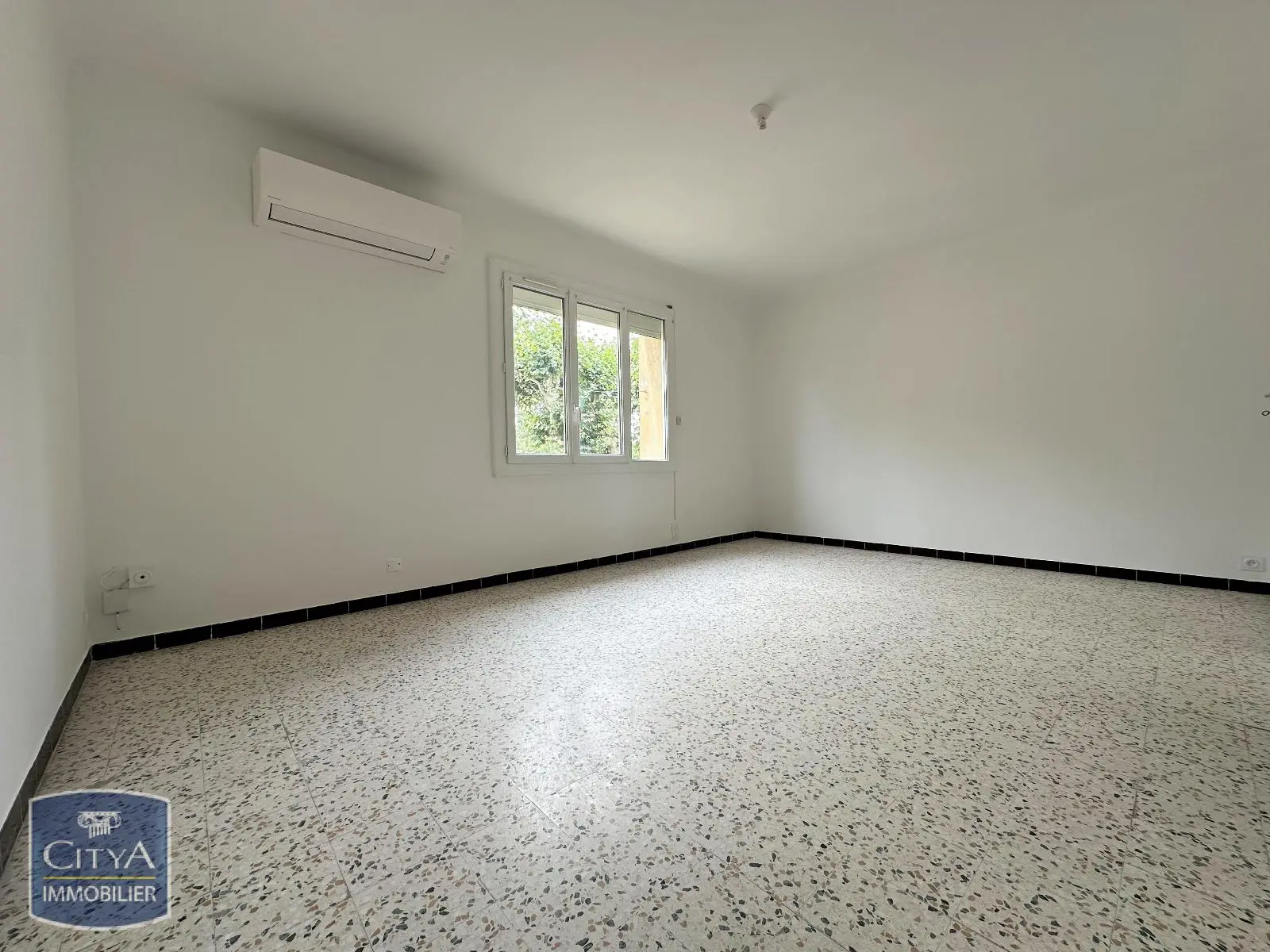 Photo 1 Appartement 3 pièces 65m²