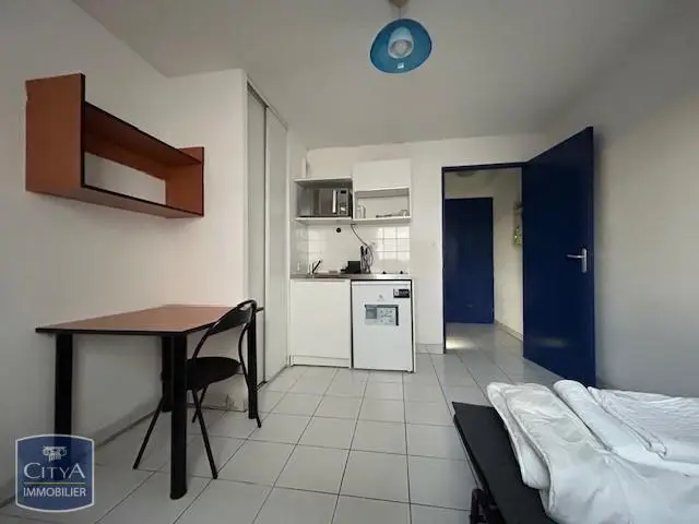 Photo 1 Appartement 1 pièce 16.96m²