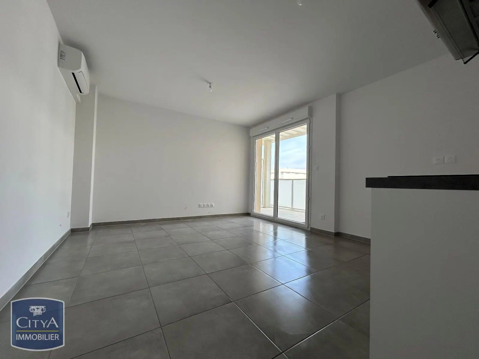 Photo 2 Appartement 1 pièce 31.09m²