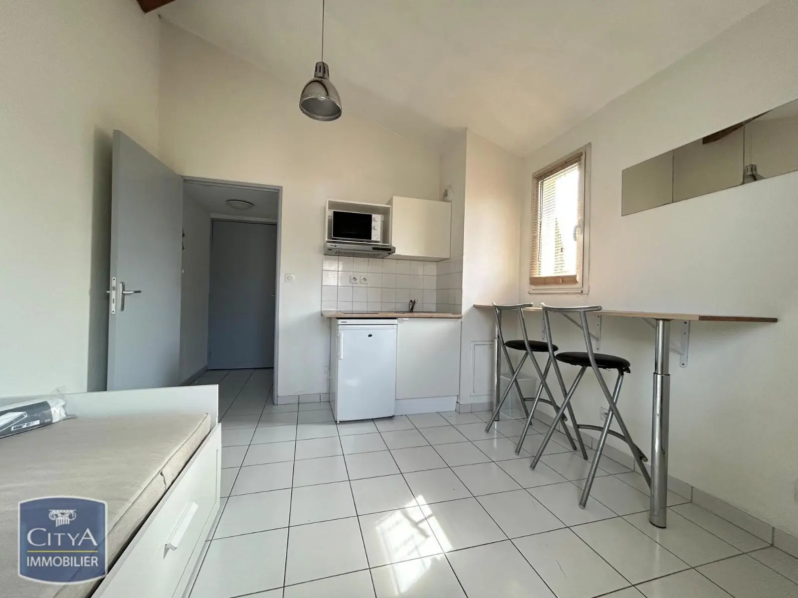 Photo 2 Appartement 1 pièce 16.13m²
