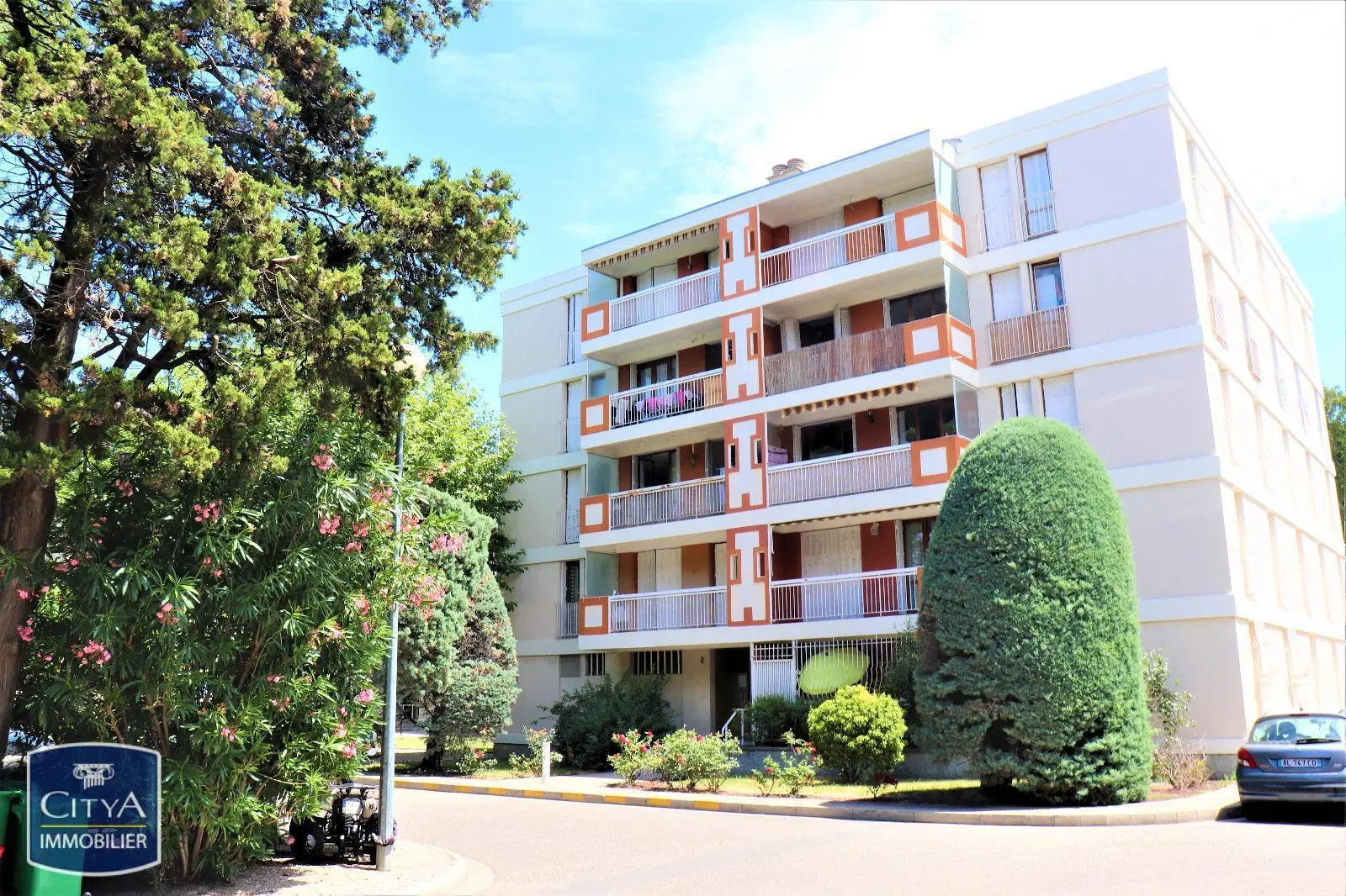 Photo 1 Parking 15m²