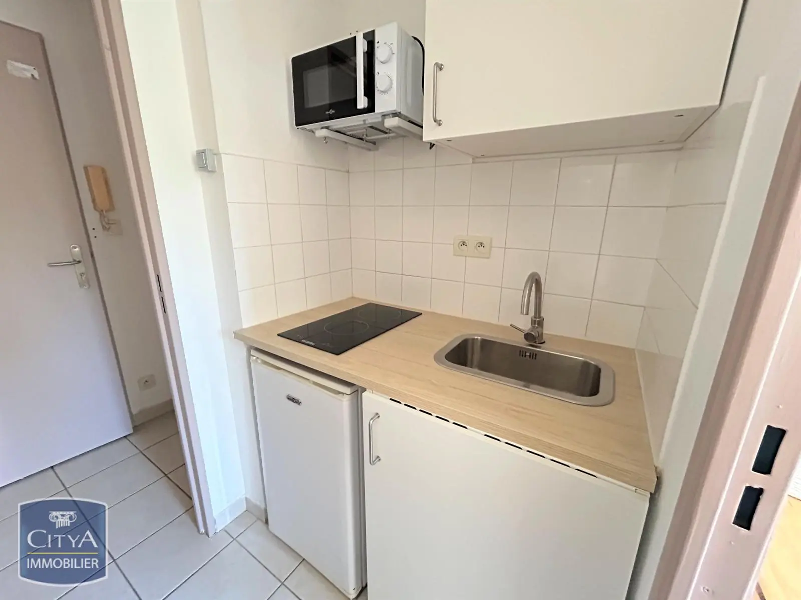 Photo 3 Appartement 1 pièce 16.11m²