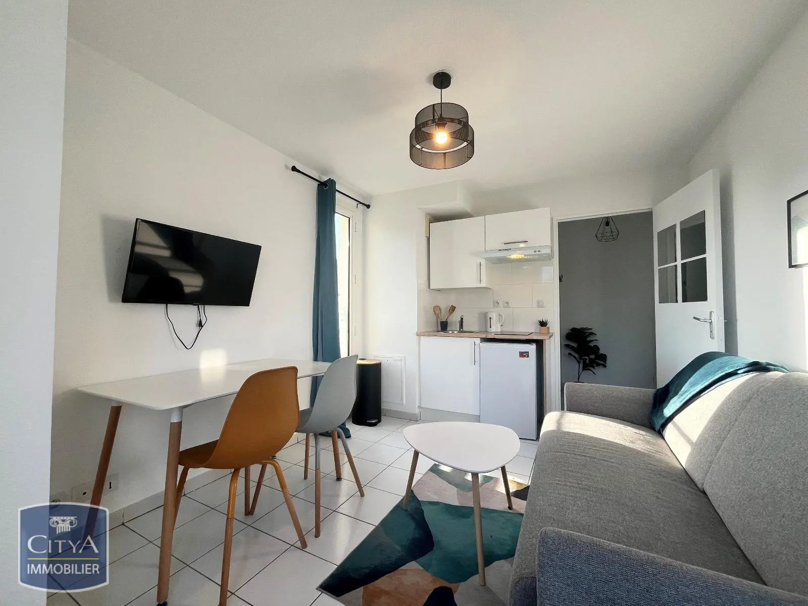 Photo 2 Appartement 1 pièce 16.57m²