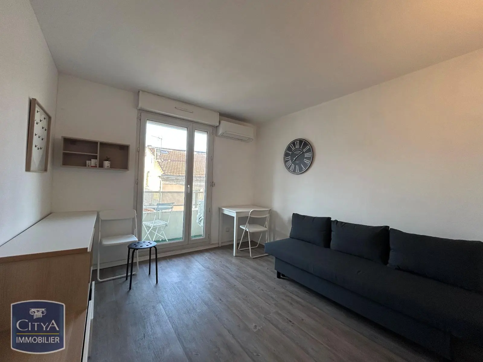 Photo 1 Appartement 1 pièce 19m²