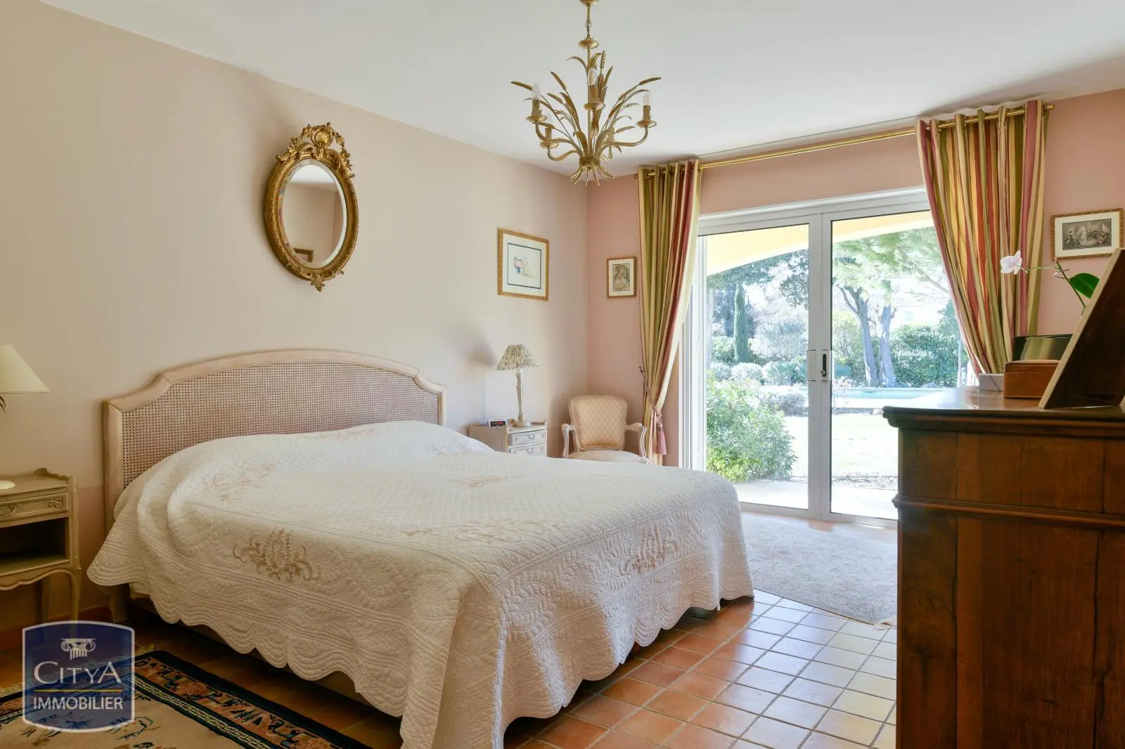 Photo 12 Maison 8 pièces 240m²