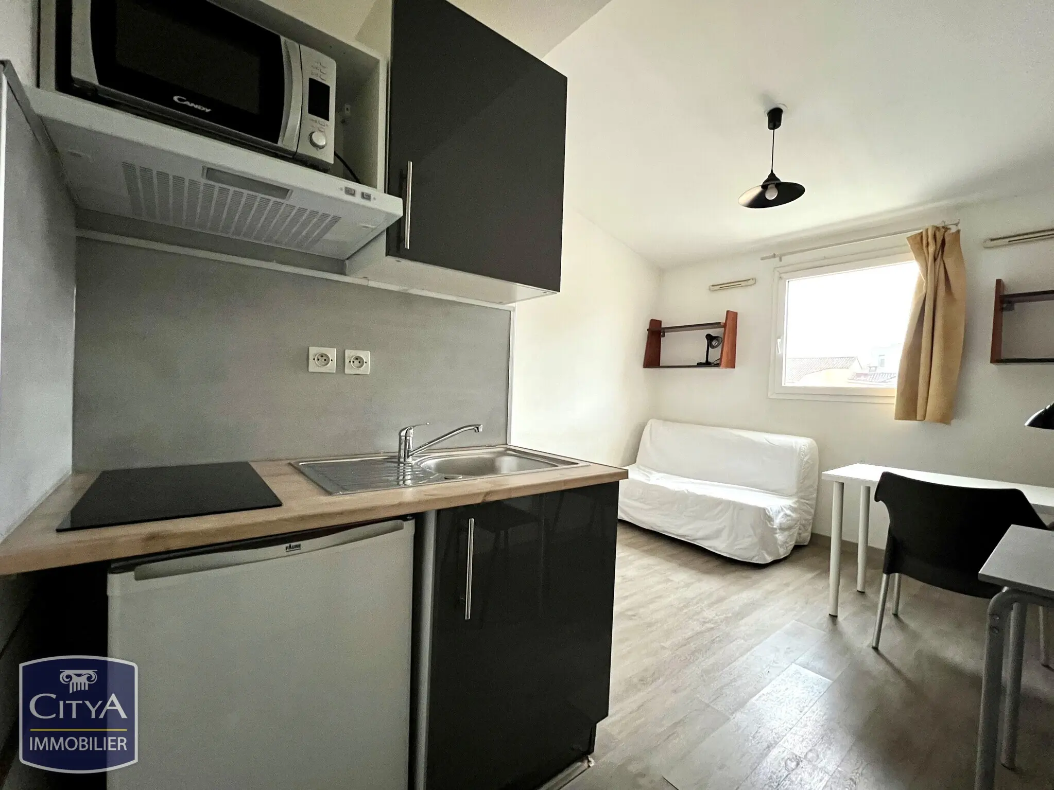 Photo 2 Appartement 1 pièce 18.84m²