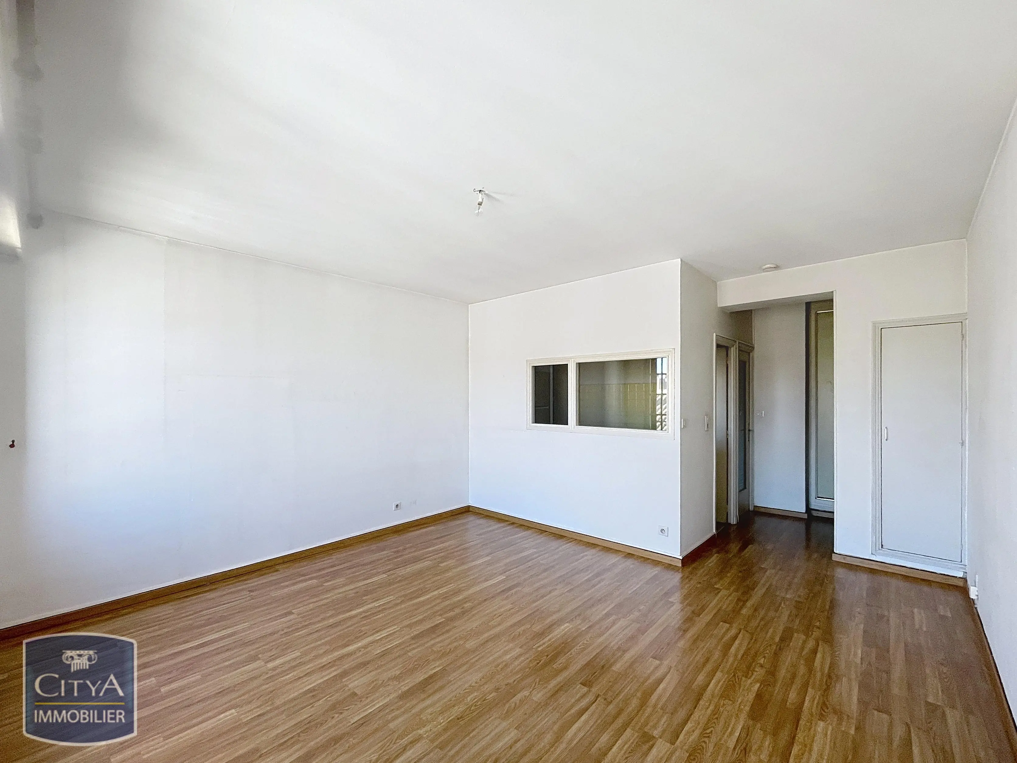 Photo 2 Appartement 1 pièce 30m²