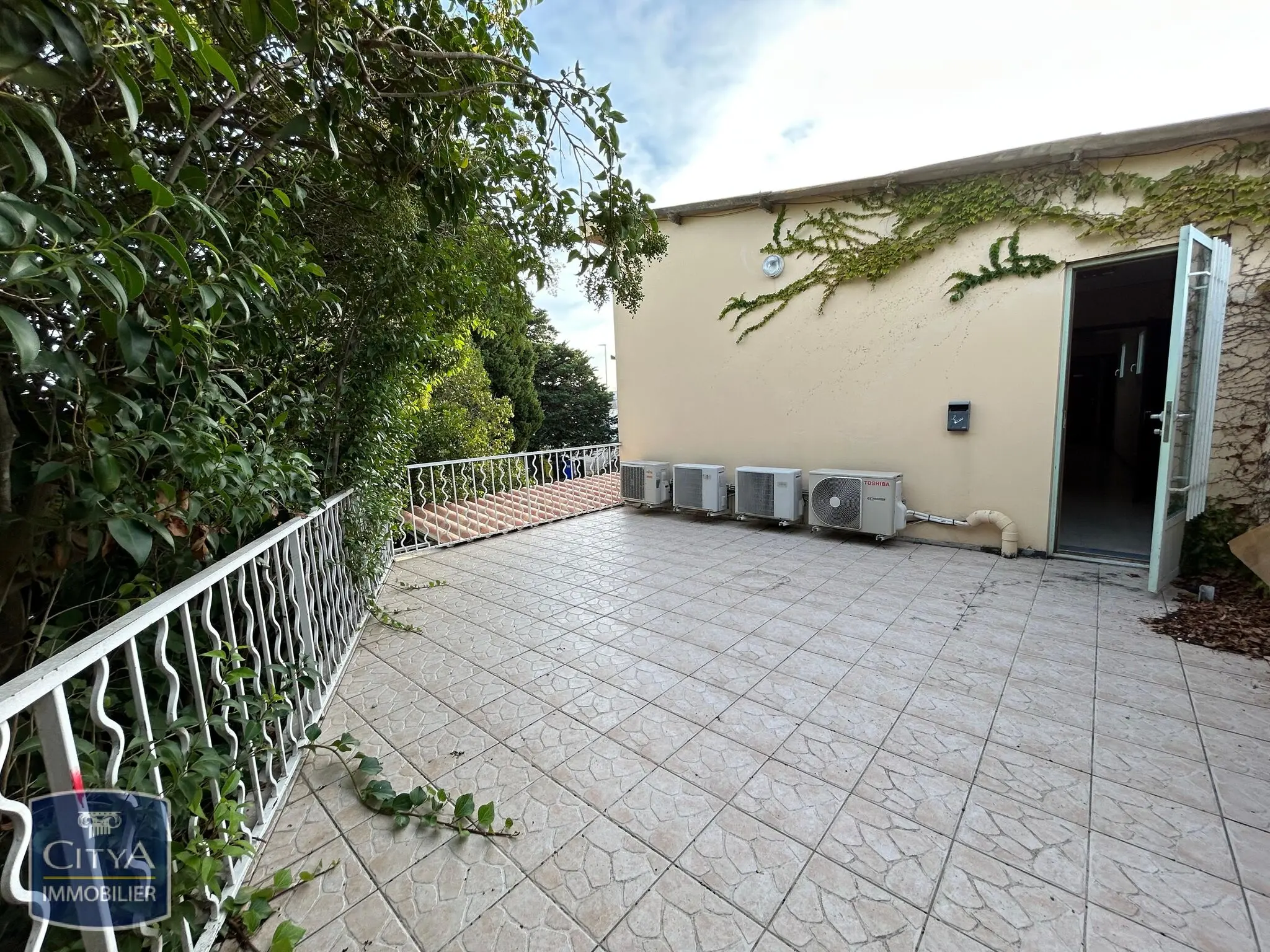 Photo 7 Fonds De Commerce 175m²