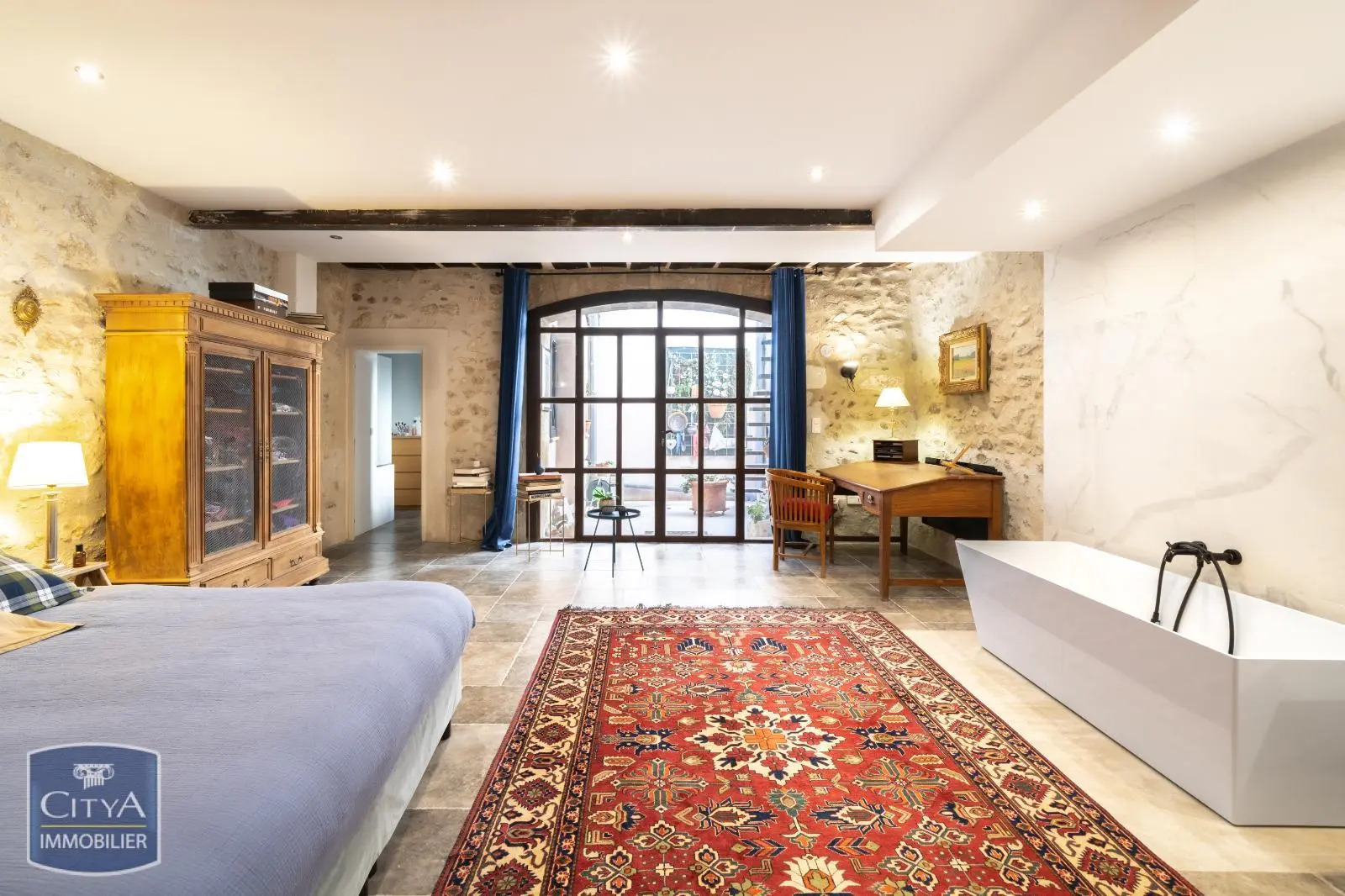 Photo 1 Maison 5 pièces 192m²