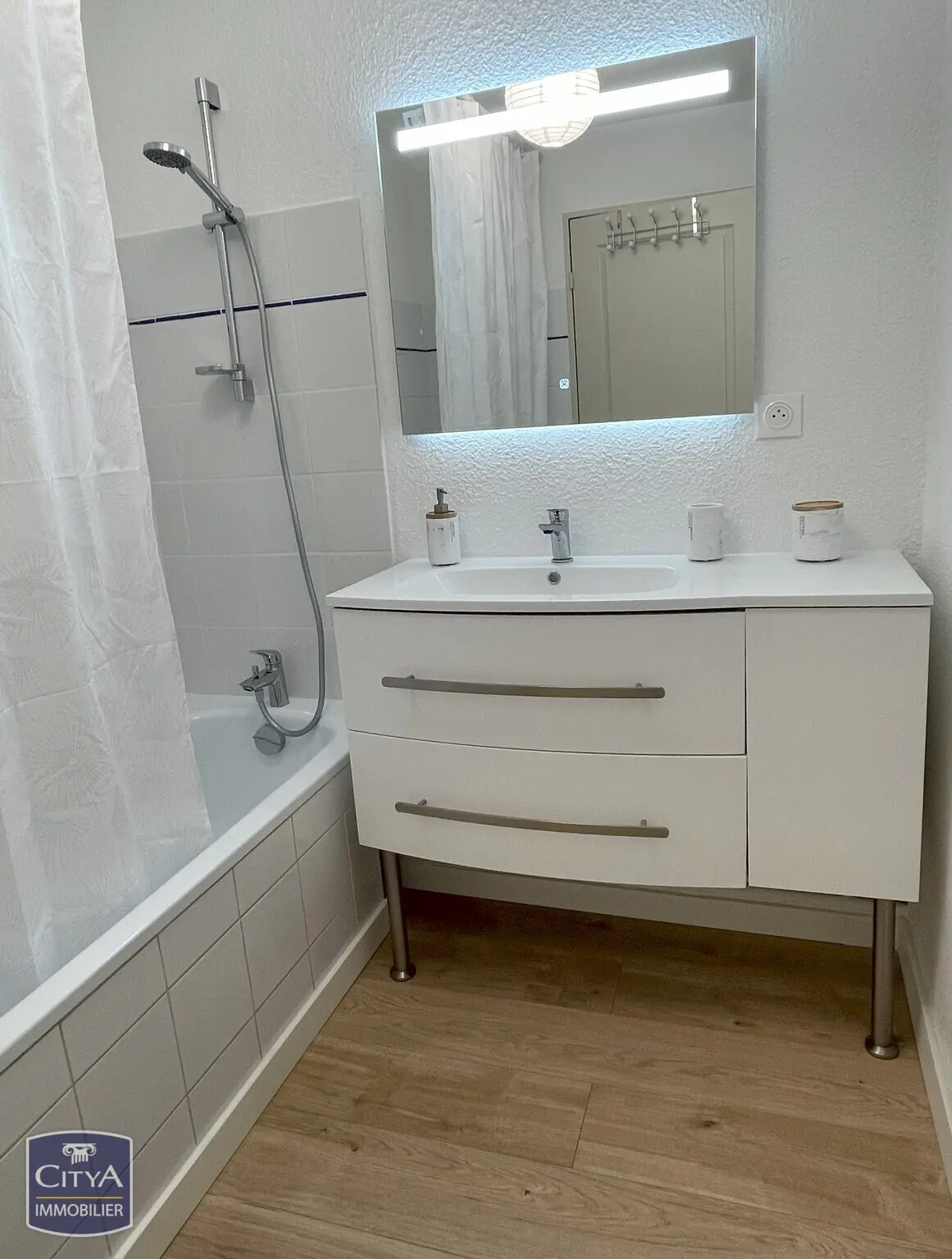 Photo 3 Appartement 4 pièces 84m²