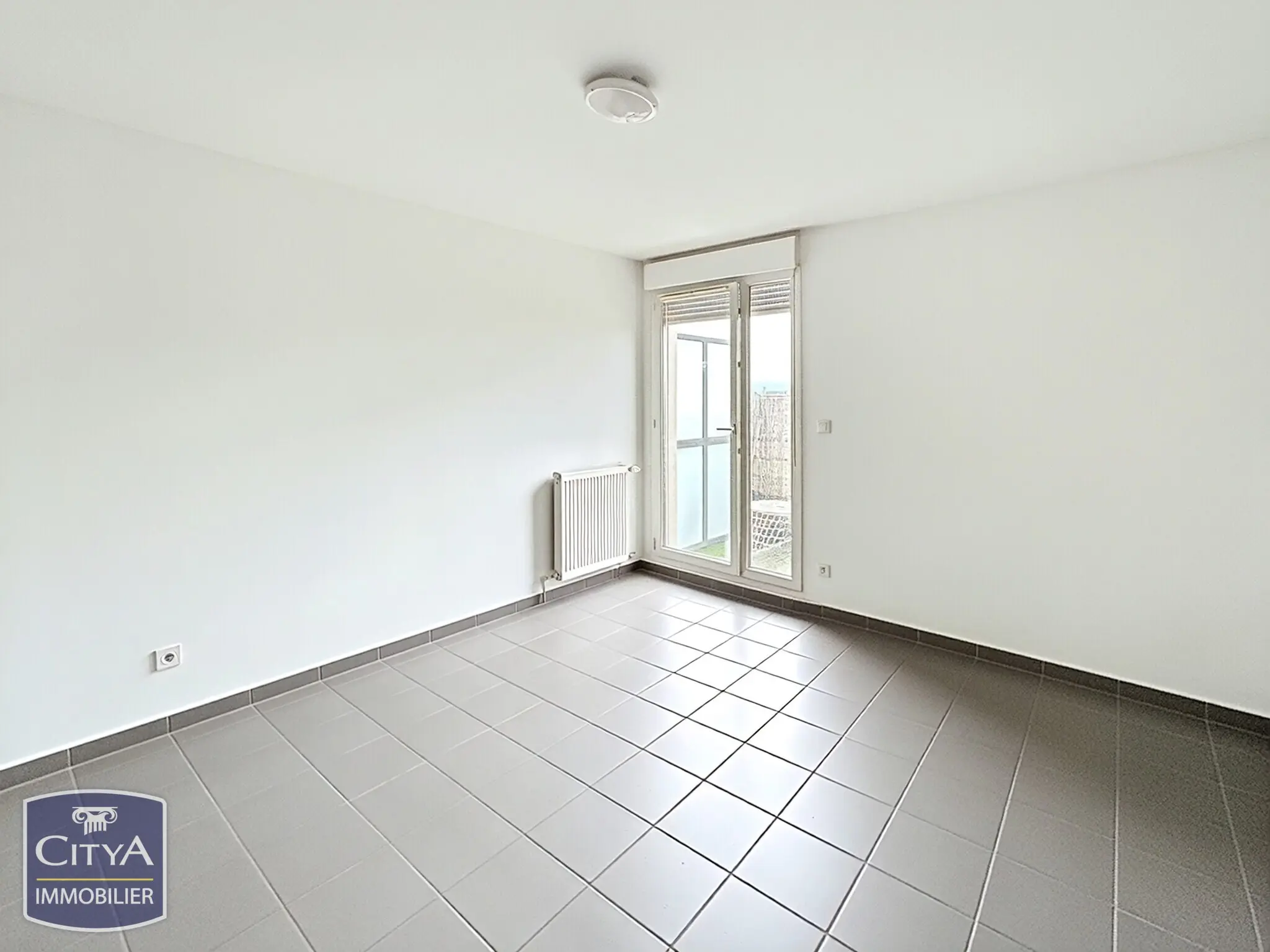 Photo 2 Appartement 1 pièce 27m²