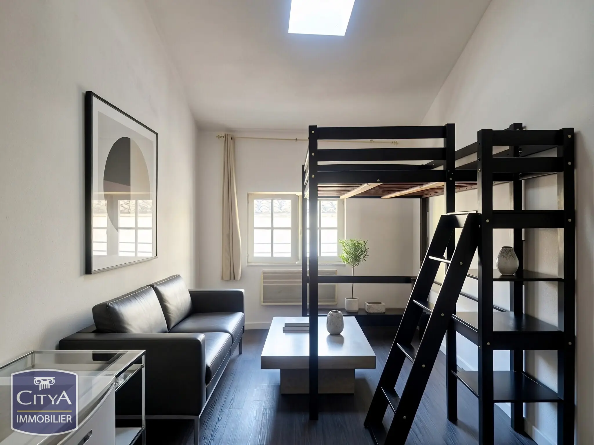 Photo 1 Appartement 1 pièce 24.8m²