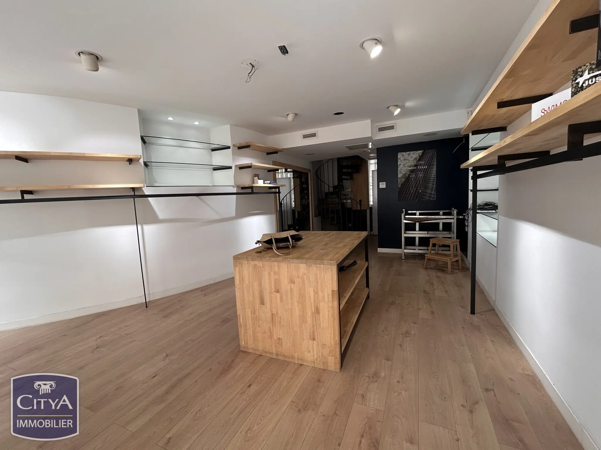 Photo 5 Local Commercial 85m²