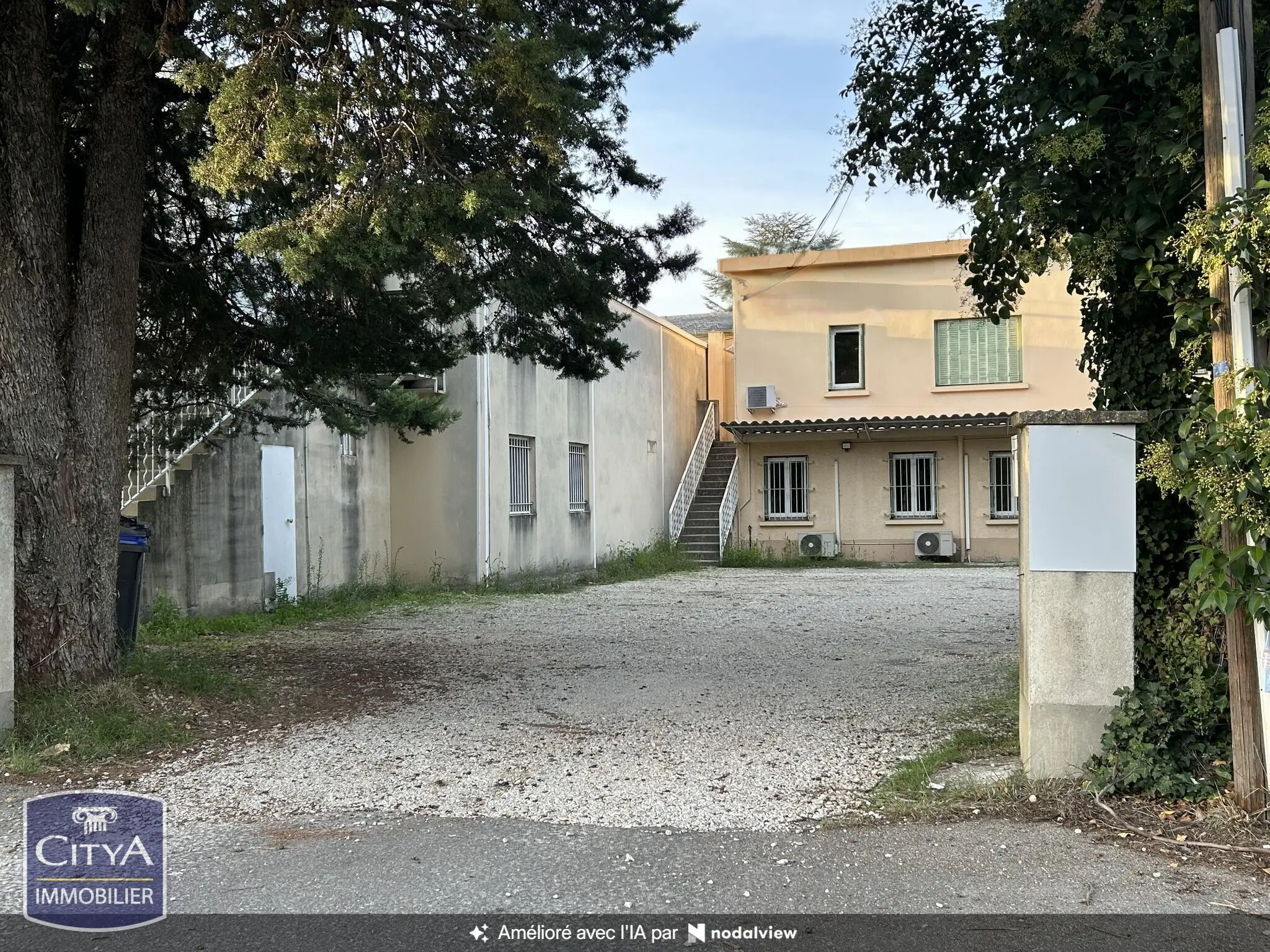 Photo 1 Local Commercial 174m²