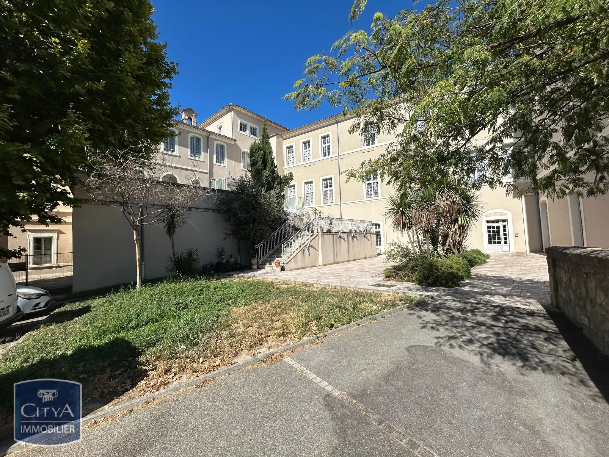 Photo 16 Appartement 2 pièces 99m²