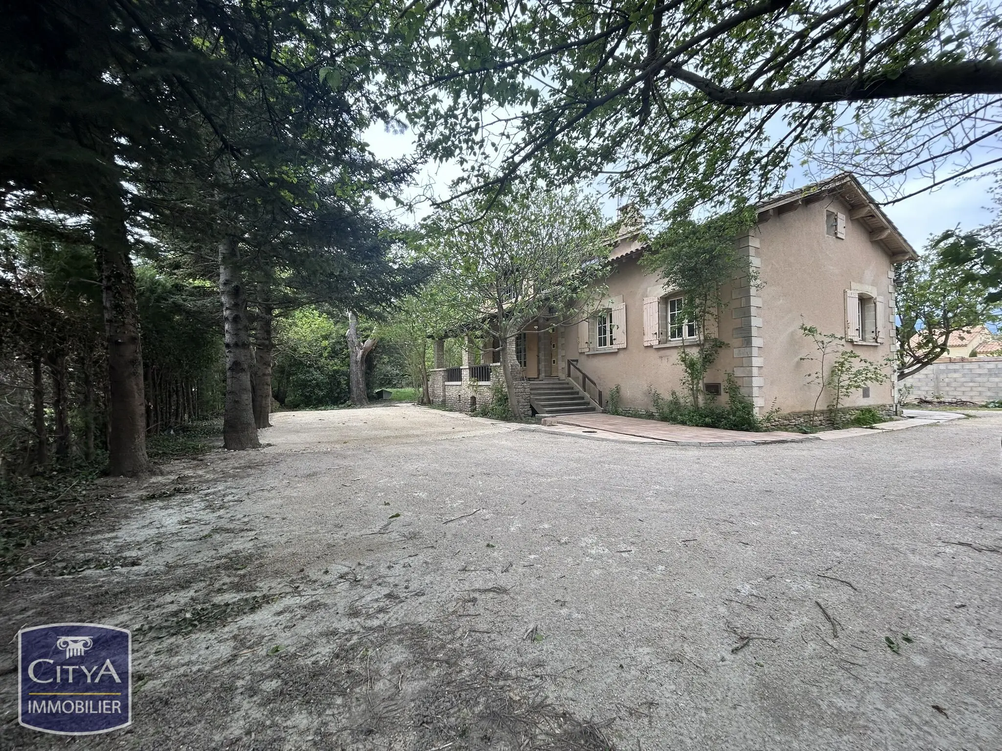 Photo 1 Maison 7 pièces 150m²