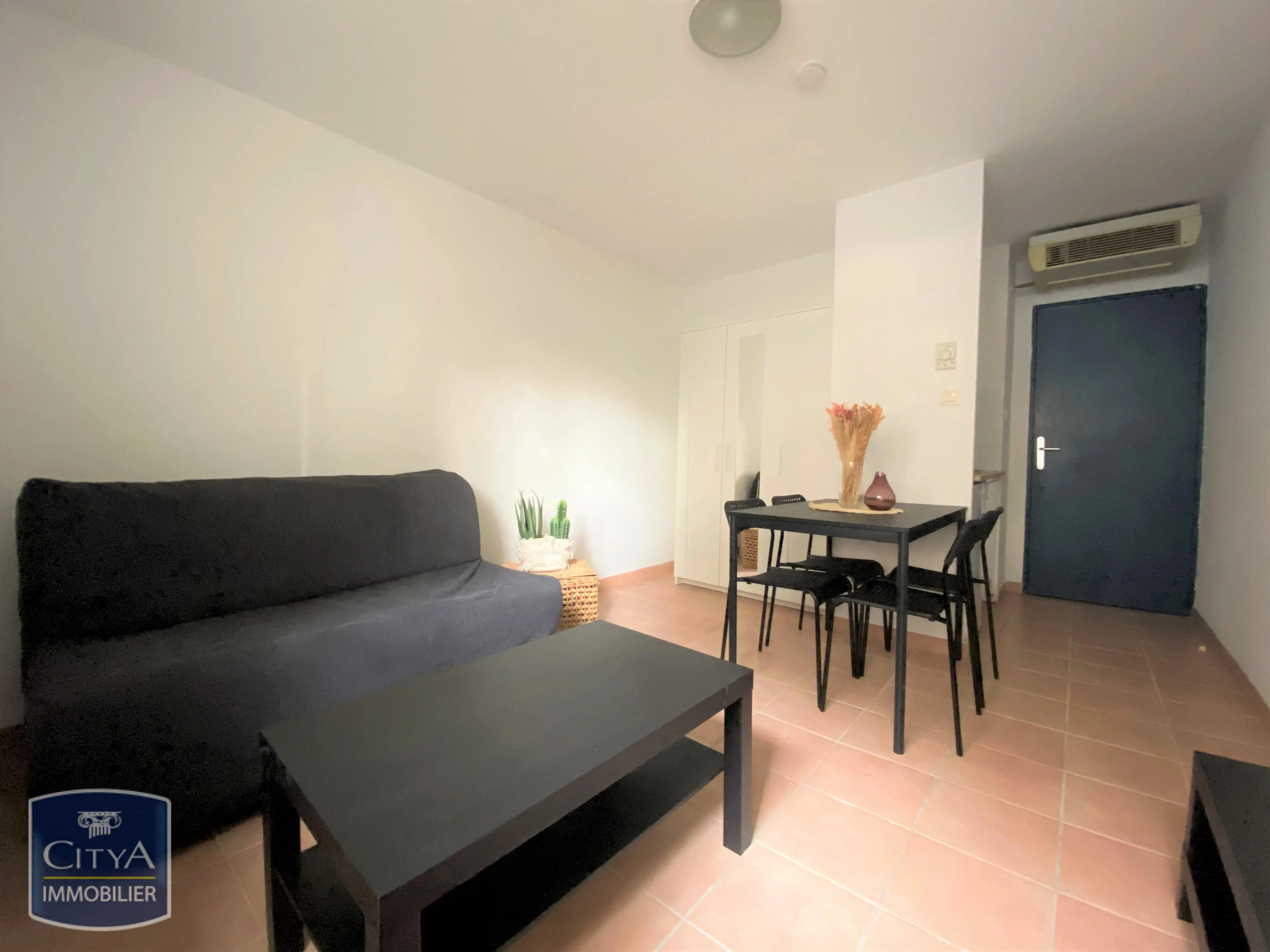 Photo 2 Appartement 1 pièce 18m²