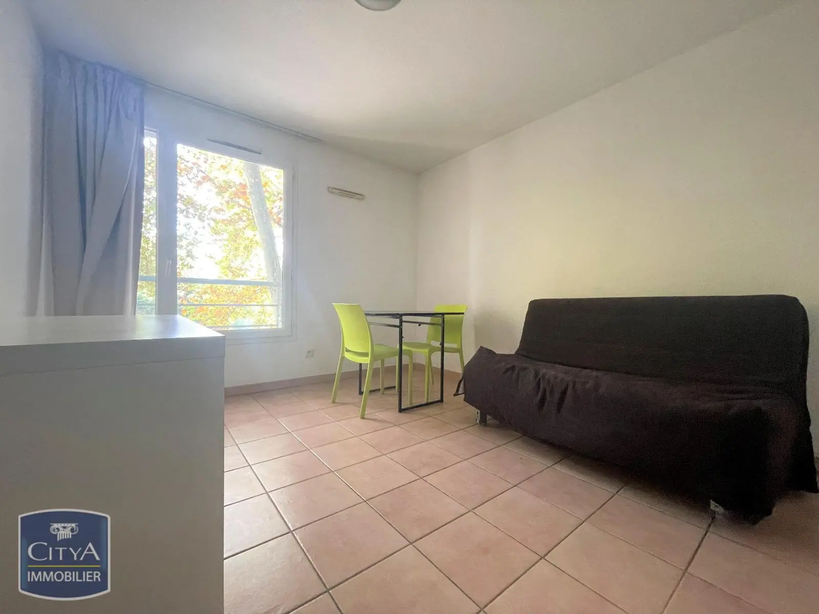 Photo 1 Appartement 1 pièce 18m²