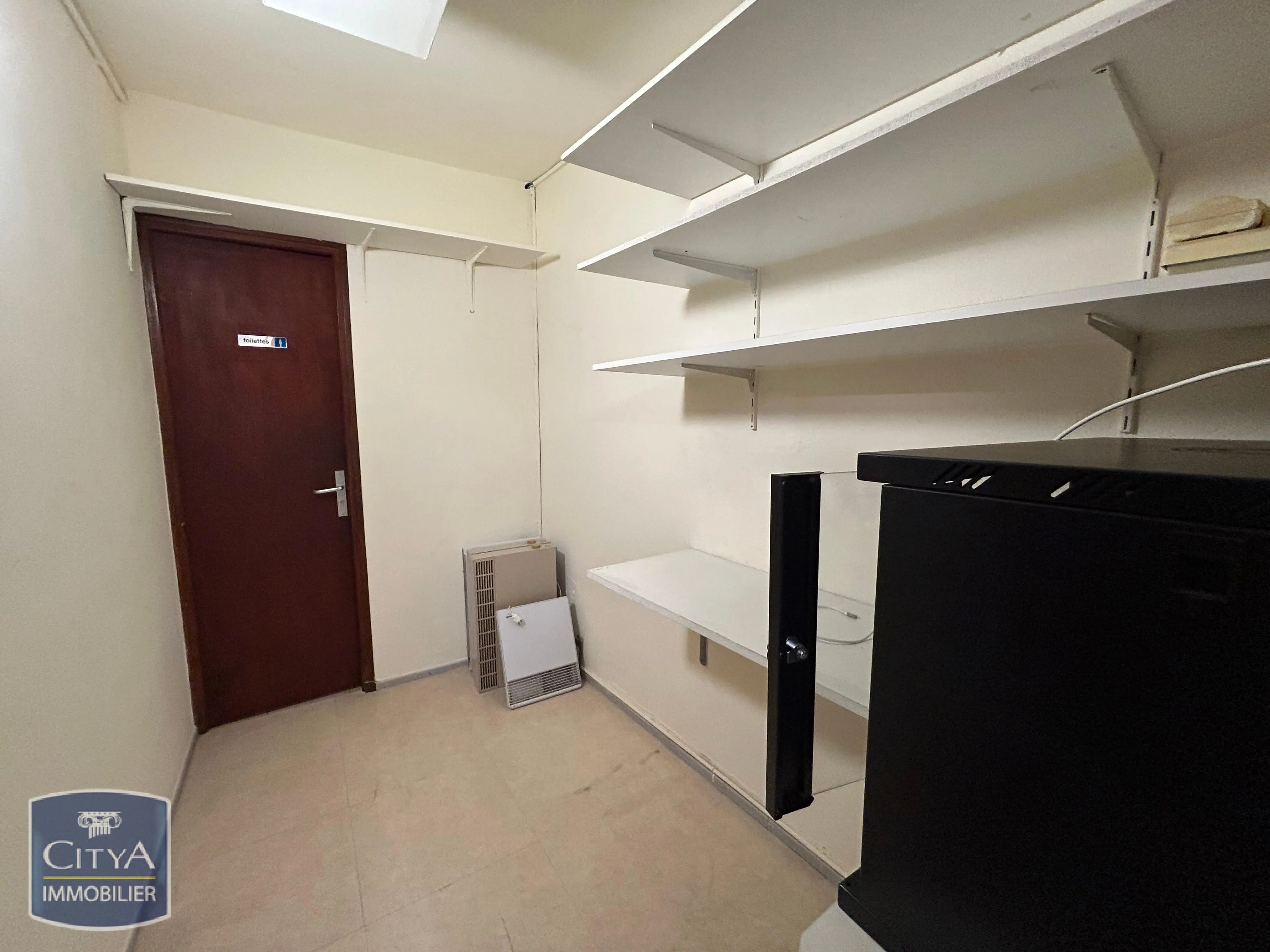 Photo 4 Fonds De Commerce 175m²