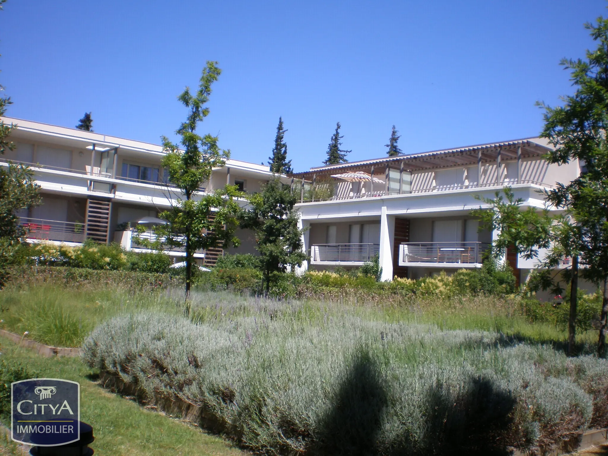 Photo 1 Parking 15m²