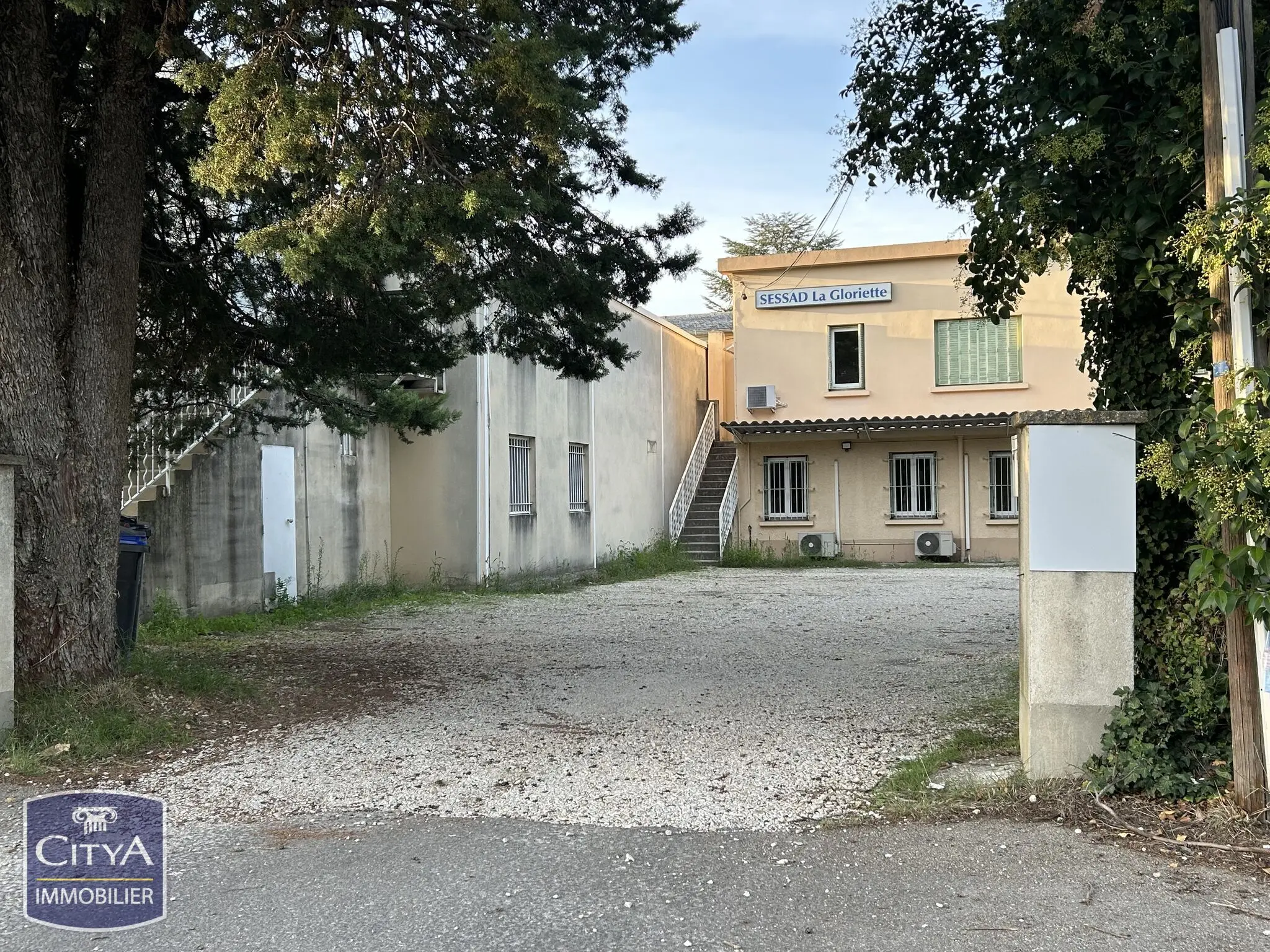 Photo 1 Local Commercial 174m²