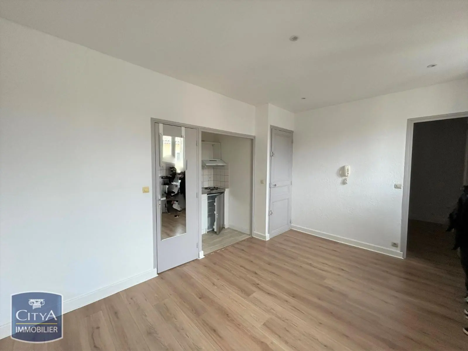 Photo 2 Appartement 2 pièces 27m²