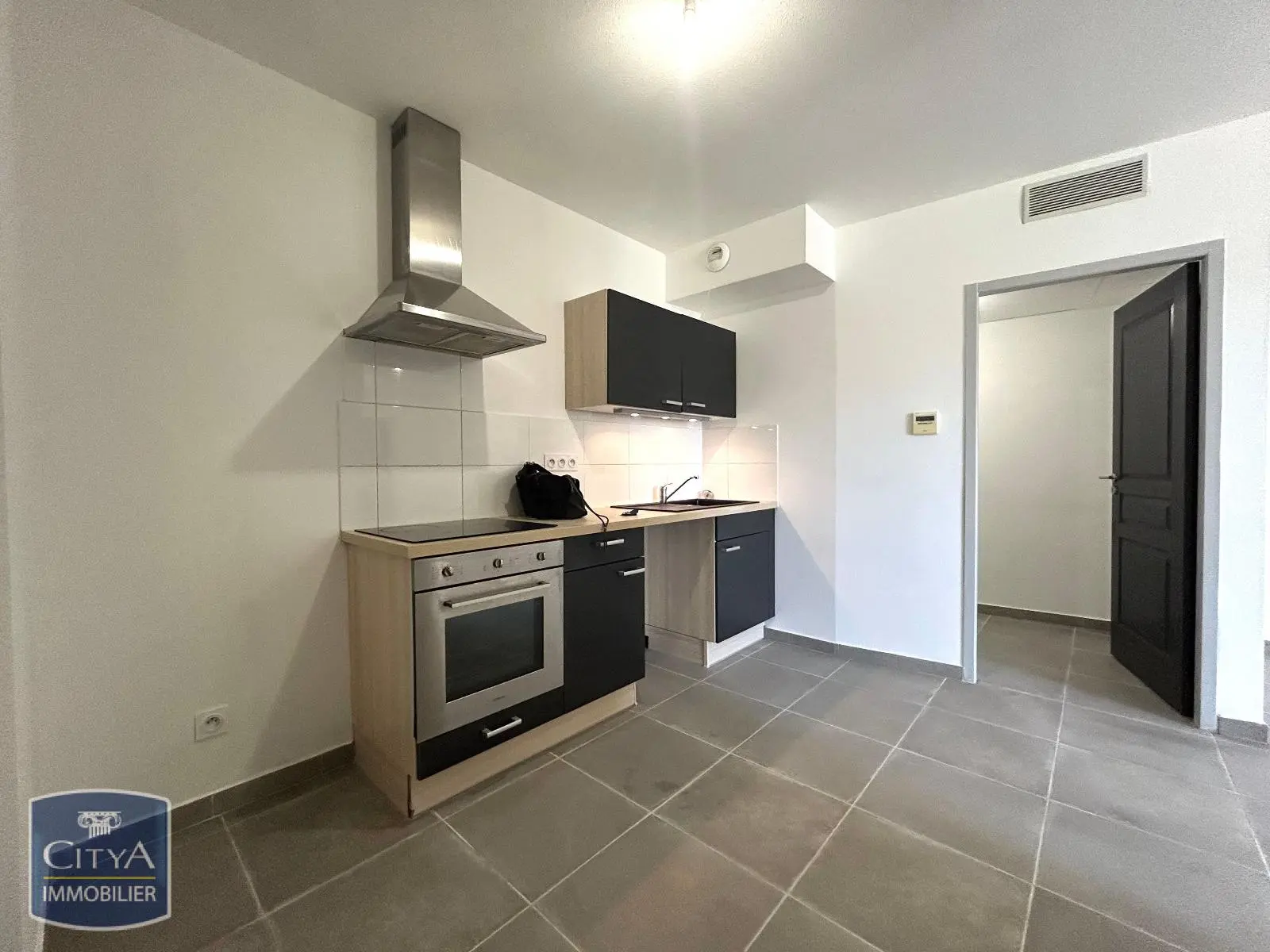 Photo 6 Appartement 2 pièces 99m²