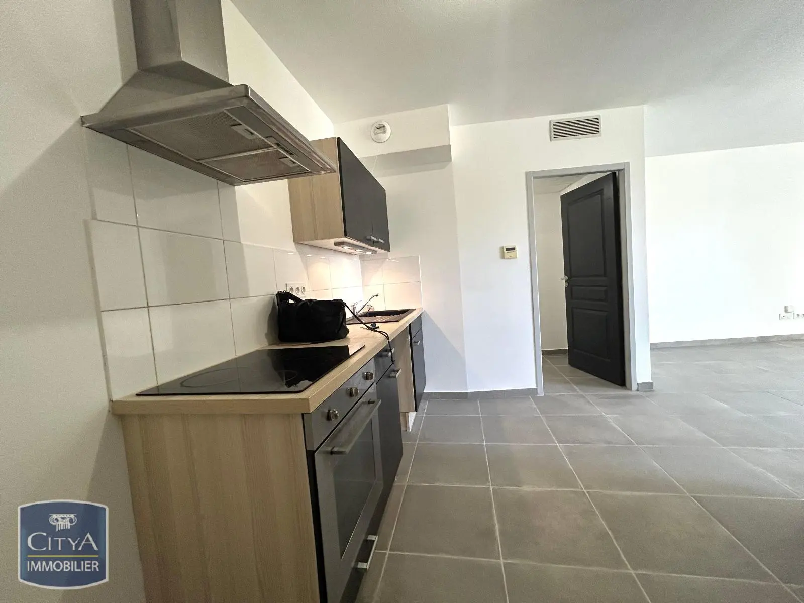 Photo 5 Appartement 2 pièces 99m²