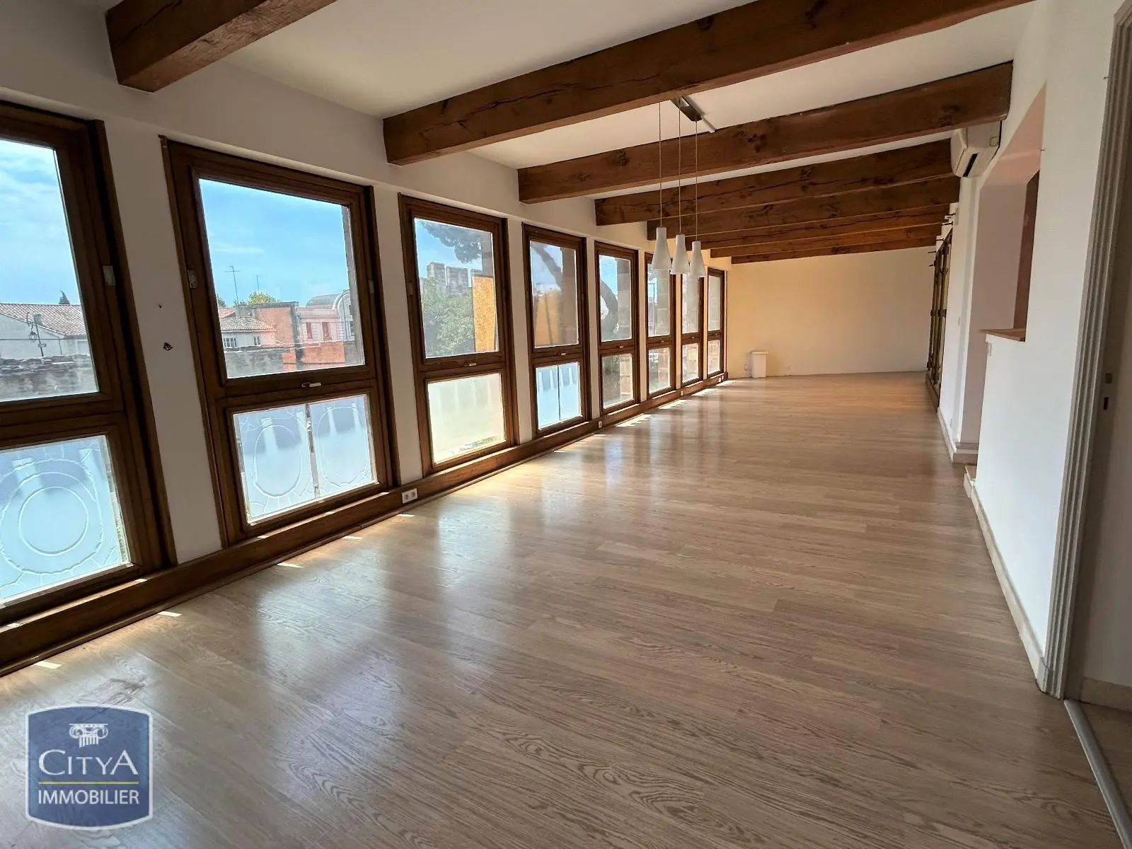 Photo 1 Appartement 2 pièces 105m²