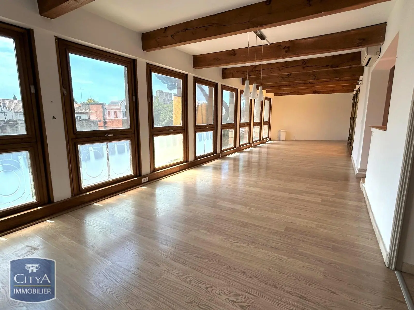 Photo 1 Appartement 2 pièces 105m²