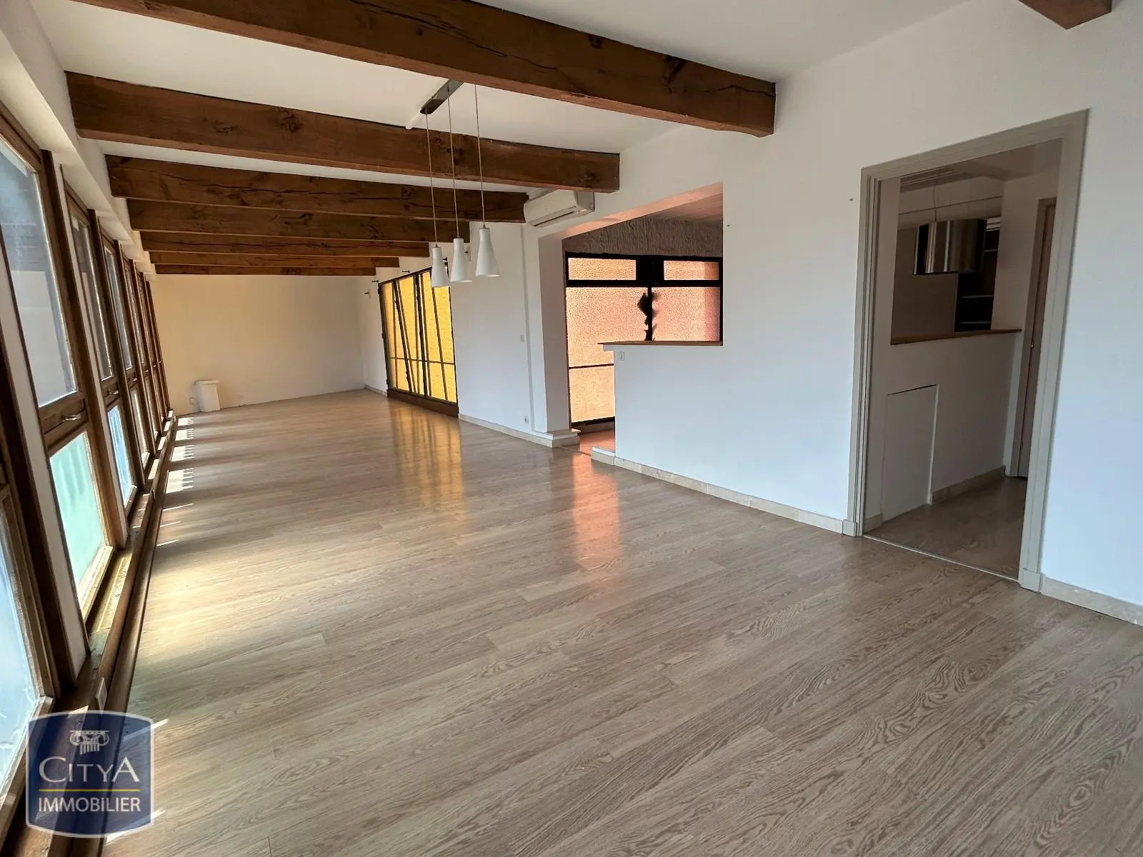 Photo 2 Appartement 2 pièces 105m²