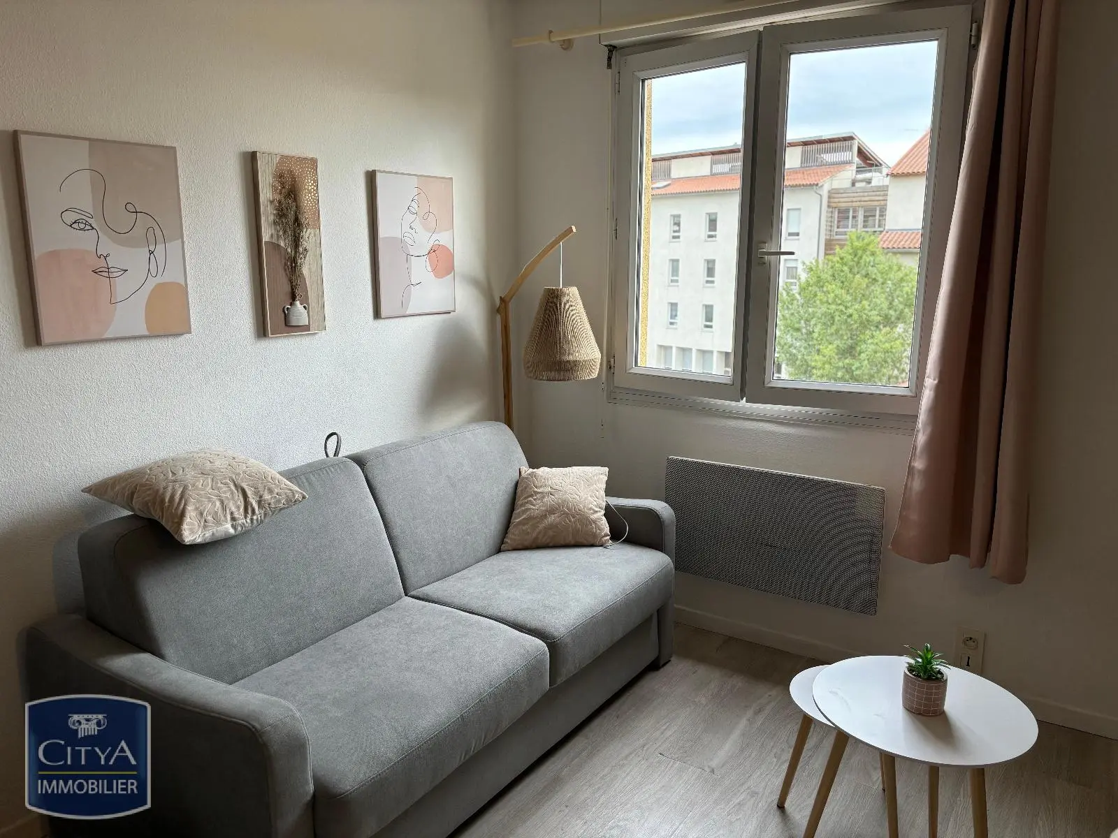 Photo 1 Appartement 1 pièce 18m²
