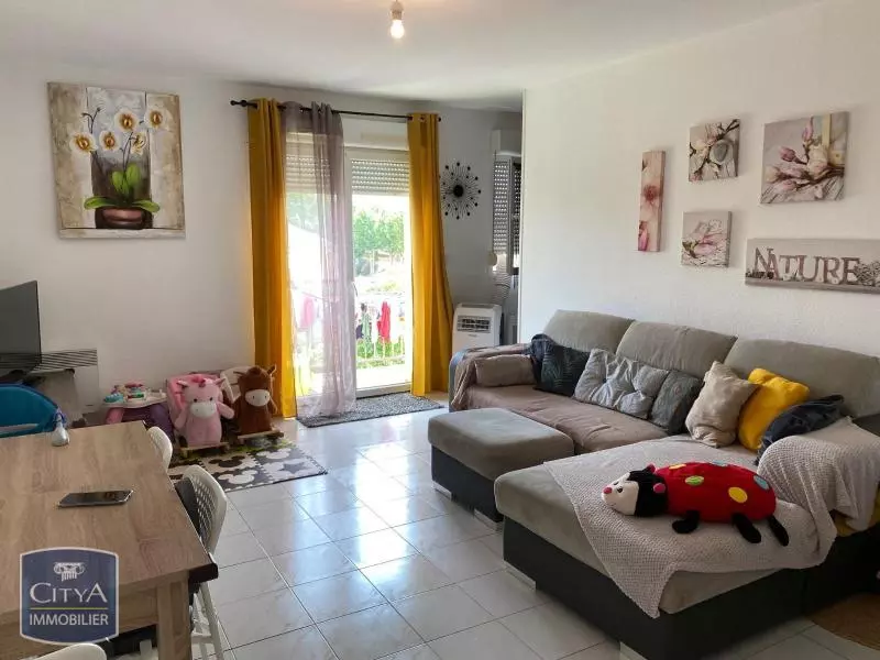 Illustration pour Appartement 3 pièces 56m² Photo Appartement 3 pièces 56m²
