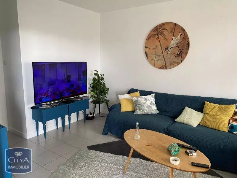 Illustration pour Appartement 5 pièces 93m² Photo Appartement 5 pièces 93m²