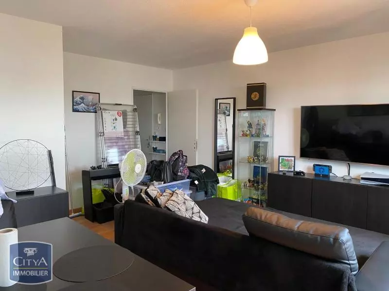 Illustration pour Appartement 2 pièces 45m² Photo Appartement 2 pièces 45m²