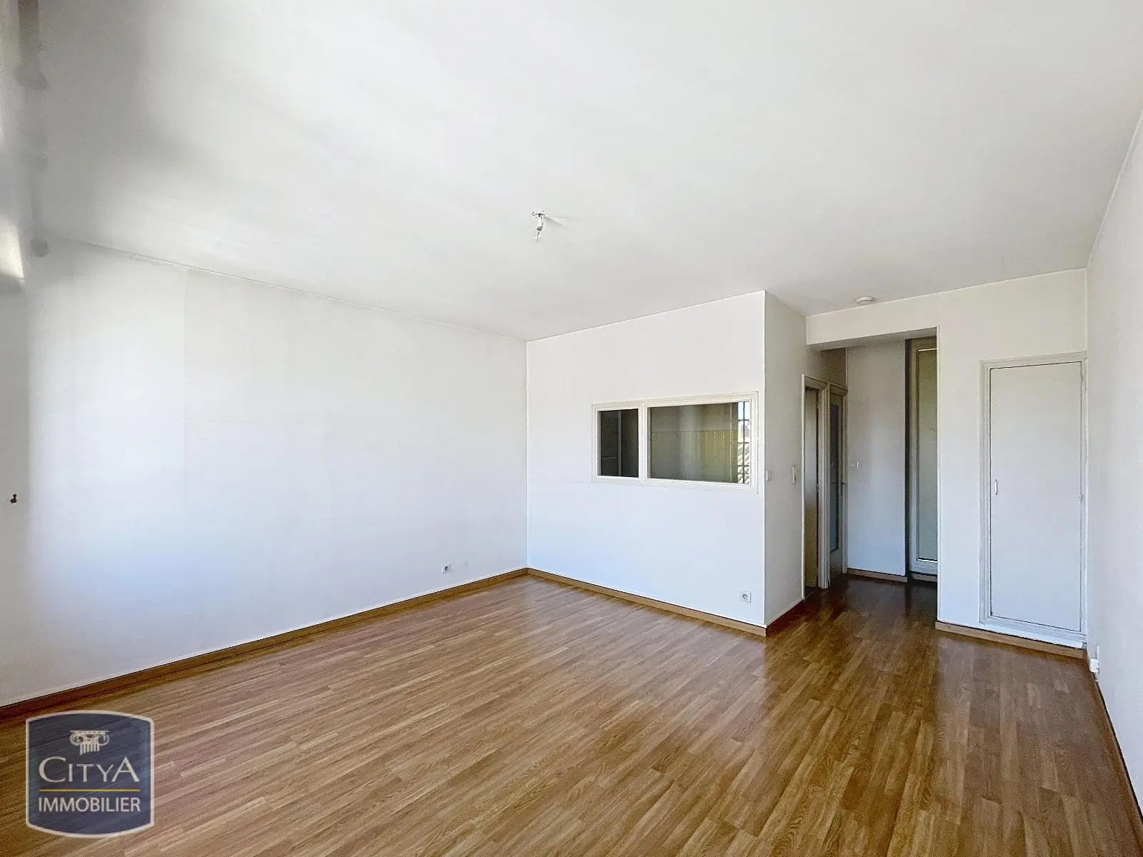 Photo 2 Appartement 1 pièce 30m²