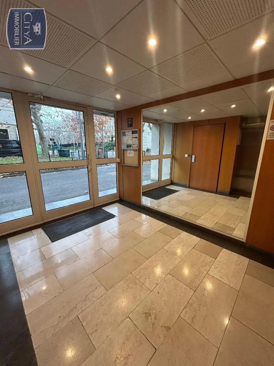 Photo 2 Appartement 1 pièce 20.7m²