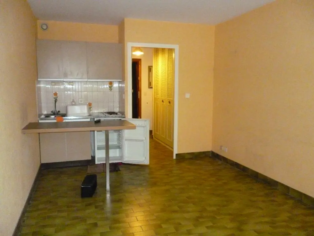 Photo 1 Appartement 1 pièce 25m²