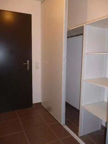 Photo 3 Appartement 1 pièce 30.77m²