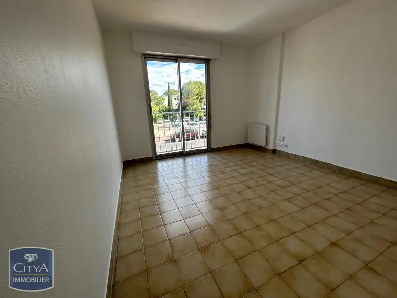 Photo 1 Appartement 1 pièce 17.44m²