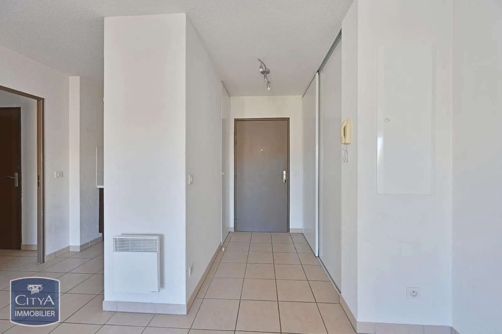 Photo 2 Appartement 2 pièces 45.72m²