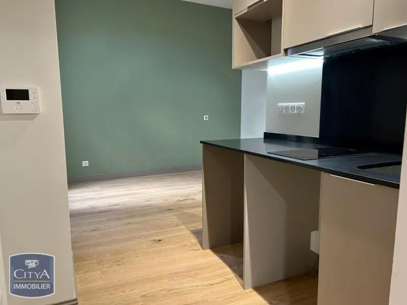 Photo 1 Appartement 1 pièce 21.89m²