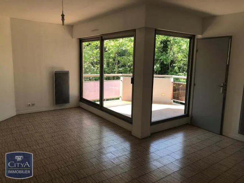 Photo 1 Appartement 1 pièce 32m²