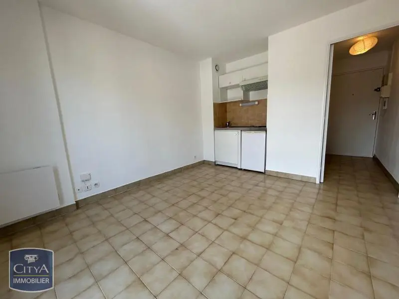 Photo 2 Appartement 1 pièce 17.44m²
