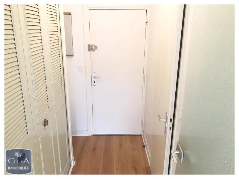 Photo 3 Appartement 1 pièce 23.81m²