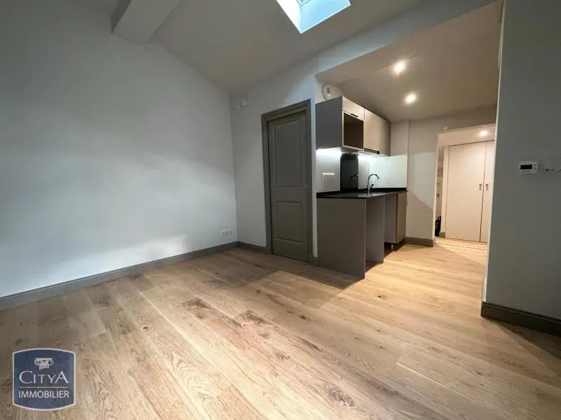 Photo 2 Appartement 1 pièce 21.89m²