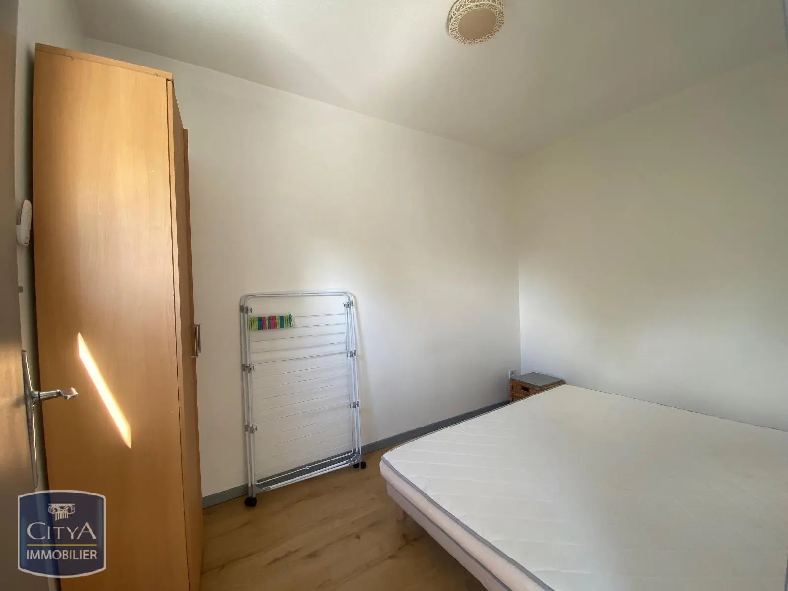 A LOUER 2 PIECES AVEC RANGEMENT