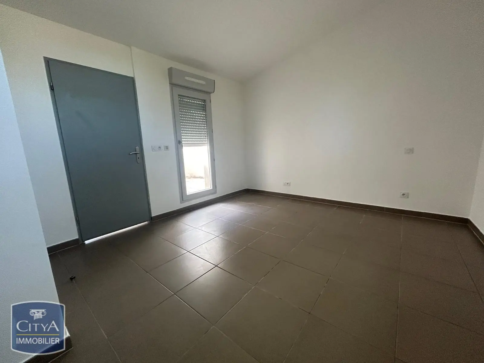 A LOUER APPARTEMENT AVEC 2 CHAMBRES